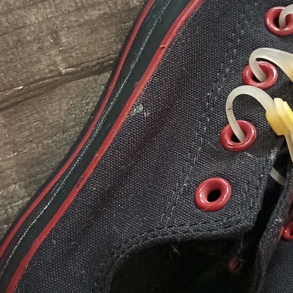 CONVERSE Low Top NWOT - Picture 6 of 7